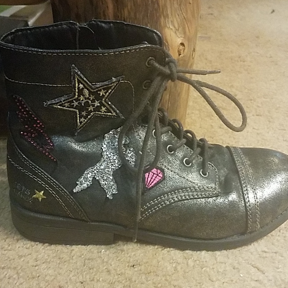 Justice boots